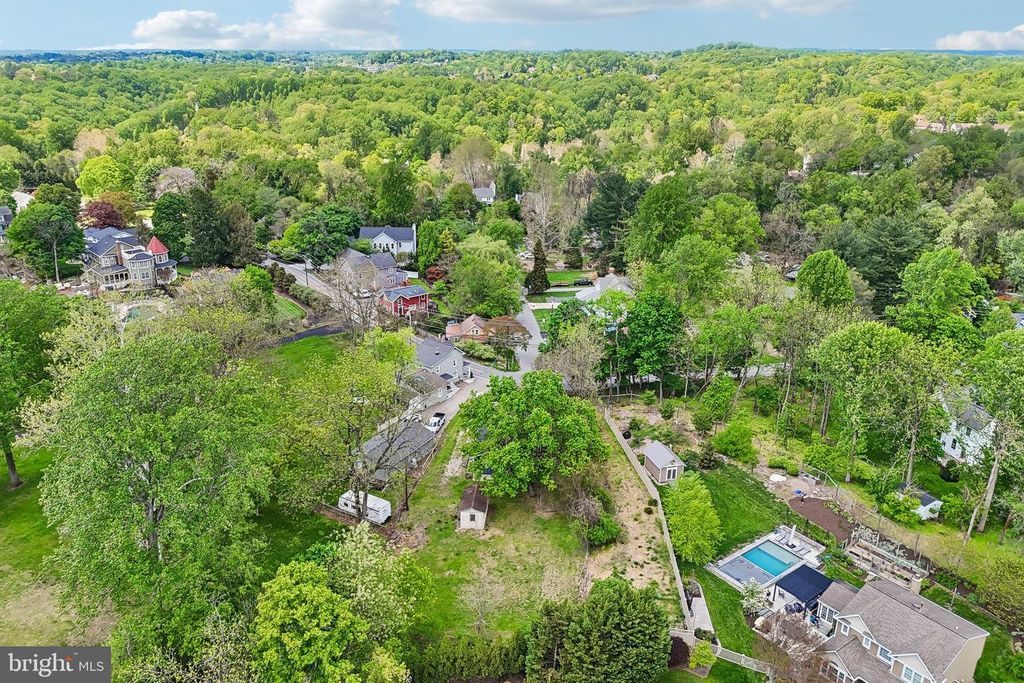 Image 22 of property listing at 2601 WESTCHESTER AVE, Ellicott City, MD 21043