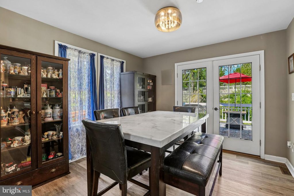 Image 8 of property listing at 2601 WESTCHESTER AVE, Ellicott City, MD 21043