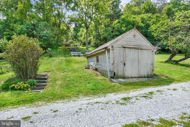 1355 BAUGHMAN LN, Seven Valleys, PA 17360