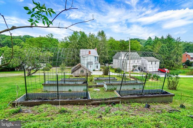 1355 BAUGHMAN LN, Seven Valleys, PA 17360