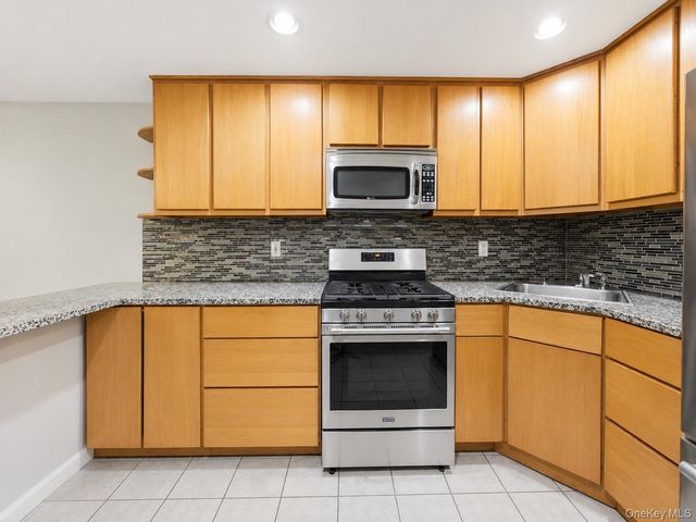 210 Brooklyn Avenue, Brooklyn, NY 11213