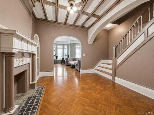210 Brooklyn Avenue, Brooklyn, NY 11213