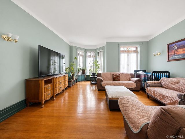 210 Brooklyn Avenue, Brooklyn, NY 11213