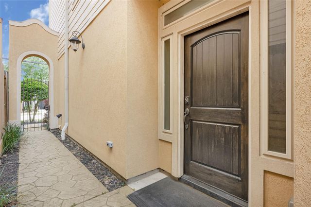 5509 Darling Street, Houston, TX 77007