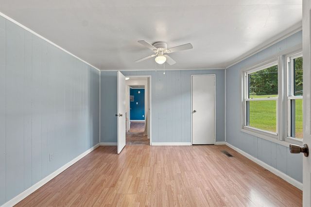 205 N Browns Ln, Portland, TN 37148