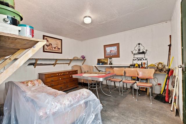 205 N Browns Ln, Portland, TN 37148