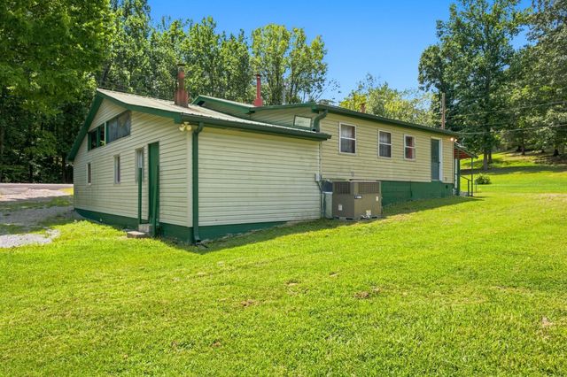 205 N Browns Ln, Portland, TN 37148