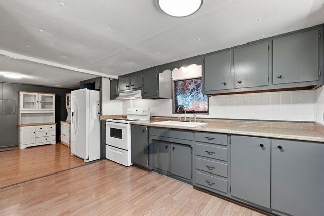 205 N Browns Ln, Portland, TN 37148