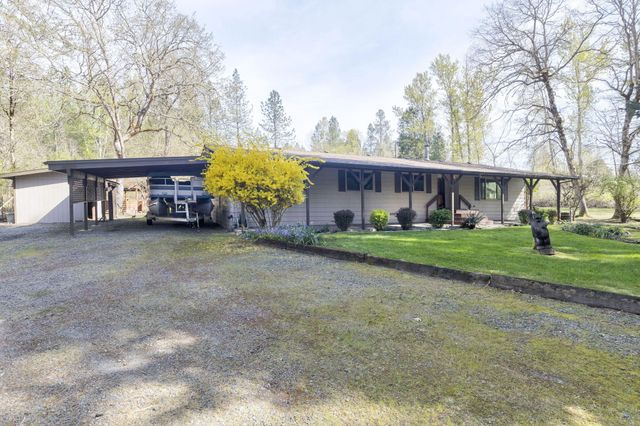 5600 Demaray Drive, Grants Pass, OR 97527