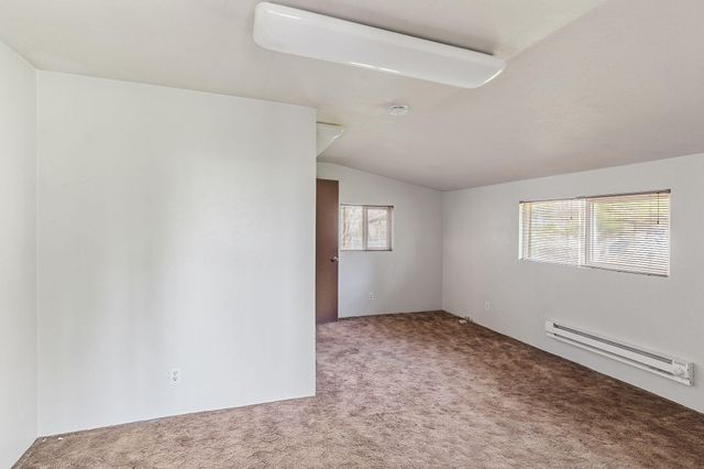 5600 Demaray Drive, Grants Pass, OR 97527