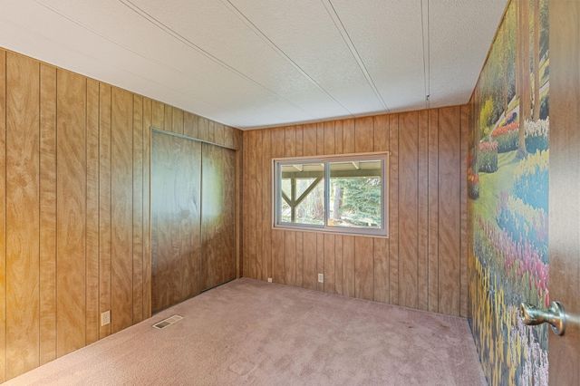 5600 Demaray Drive, Grants Pass, OR 97527
