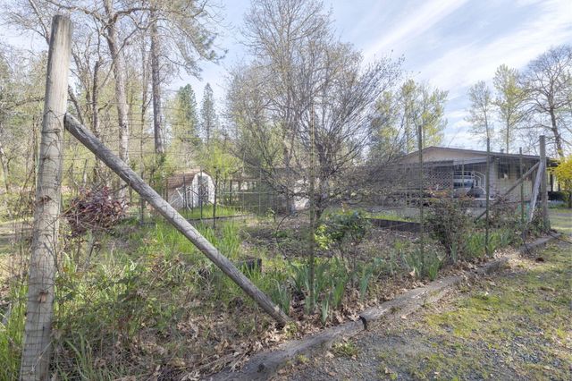 5600 Demaray Drive, Grants Pass, OR 97527