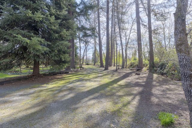 5600 Demaray Drive, Grants Pass, OR 97527