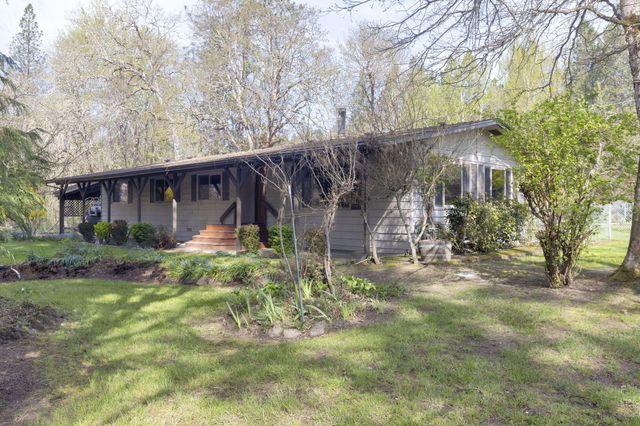 5600 Demaray Drive, Grants Pass, OR 97527