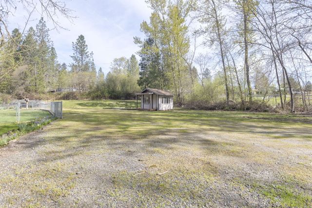 5600 Demaray Drive, Grants Pass, OR 97527