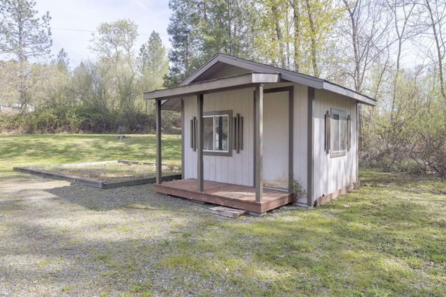 5600 Demaray Drive, Grants Pass, OR 97527