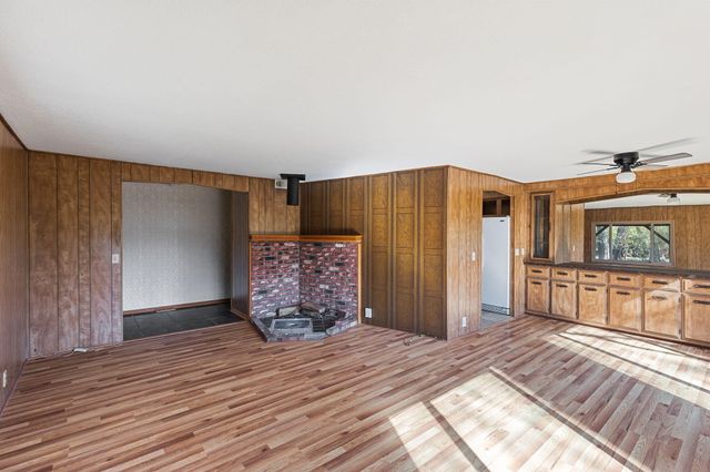 5600 Demaray Drive, Grants Pass, OR 97527