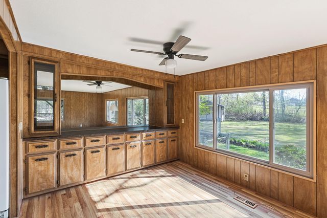 5600 Demaray Drive, Grants Pass, OR 97527