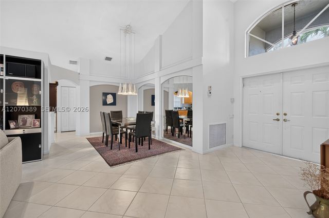 7318 Amber Falls Ln, Boynton Beach, FL 33437