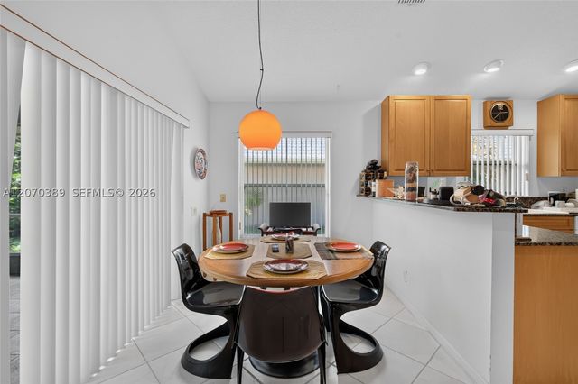 7318 Amber Falls Ln, Boynton Beach, FL 33437