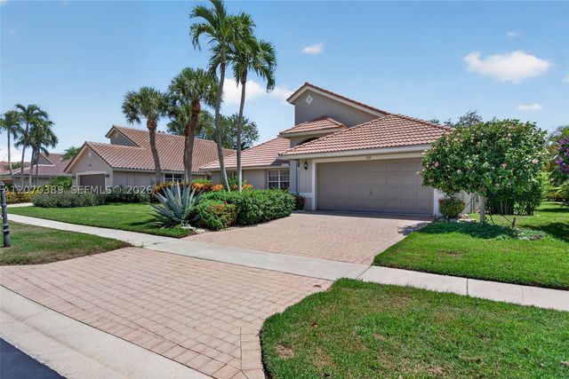 7318 Amber Falls Ln, Boynton Beach, FL 33437