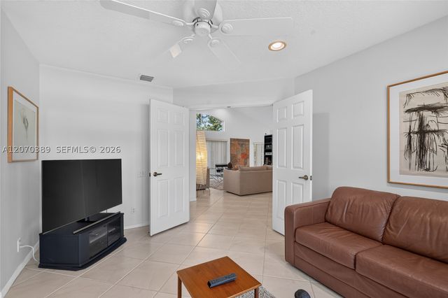 7318 Amber Falls Ln, Boynton Beach, FL 33437