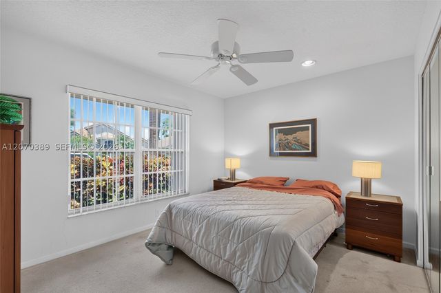 7318 Amber Falls Ln, Boynton Beach, FL 33437