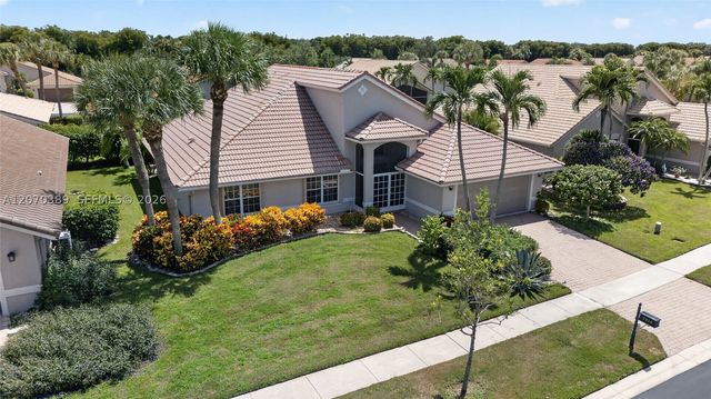 7318 Amber Falls Ln, Boynton Beach, FL 33437