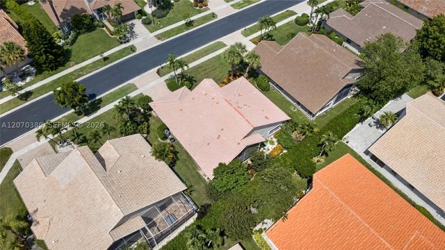7318 Amber Falls Ln, Boynton Beach, FL 33437