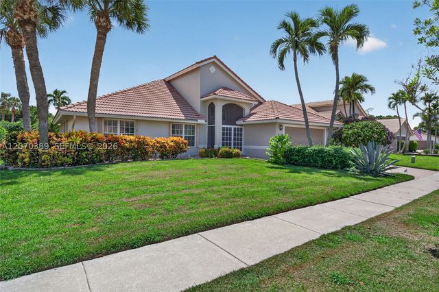 7318 Amber Falls Ln, Boynton Beach, FL 33437