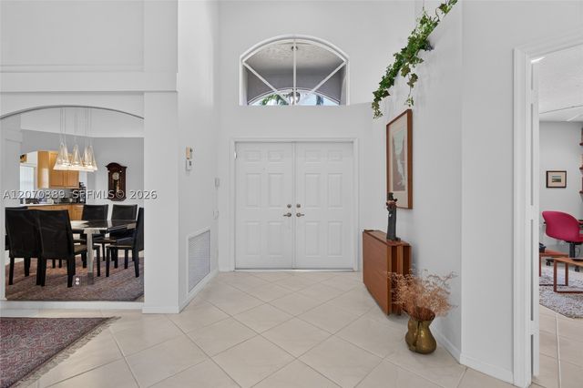 7318 Amber Falls Ln, Boynton Beach, FL 33437
