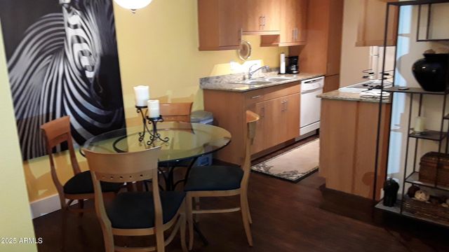 7350 N Via Paseo del Sur -- N107, Scottsdale, AZ 85258