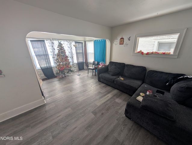 3716 Willys Parkway, Toledo, OH 43612