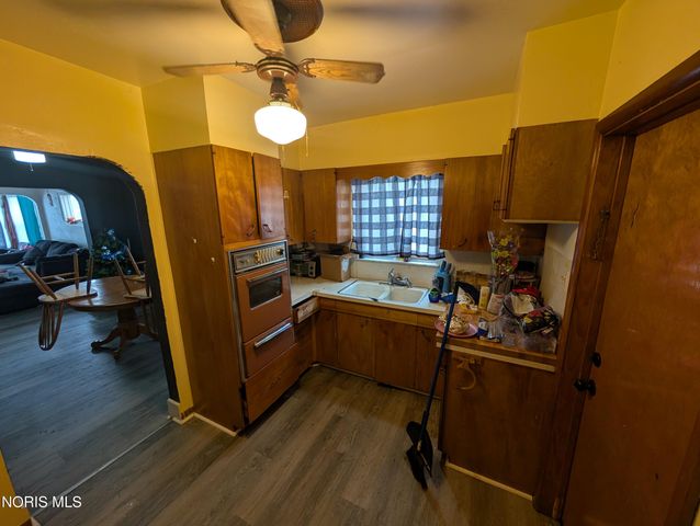 3716 Willys Parkway, Toledo, OH 43612