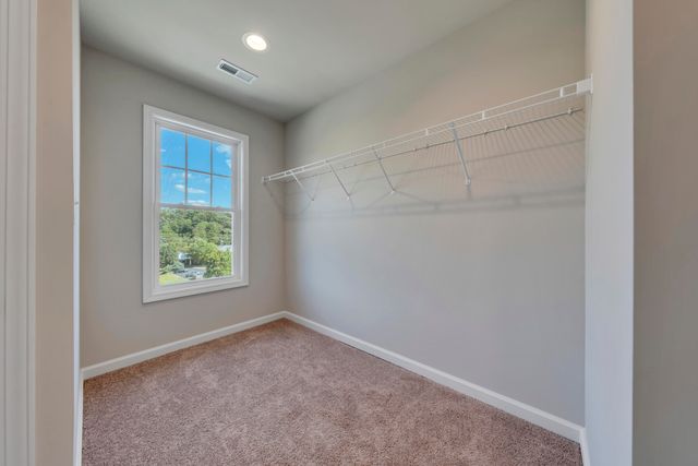 3724 Greenway DR, Roanoke, VA 24018