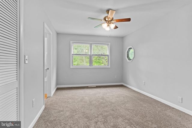 2228 KOHN RD, Harrisburg, PA 17110