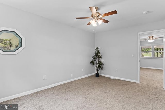 2228 KOHN RD, Harrisburg, PA 17110