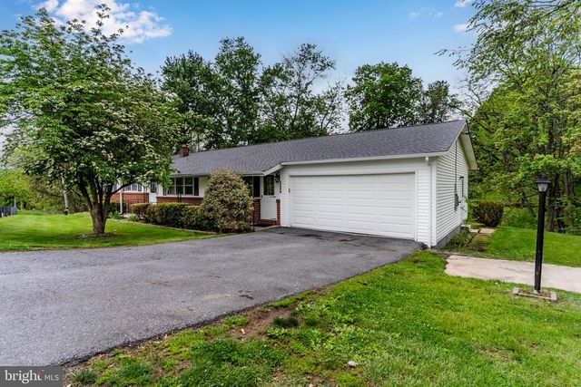 2228 KOHN RD, Harrisburg, PA 17110