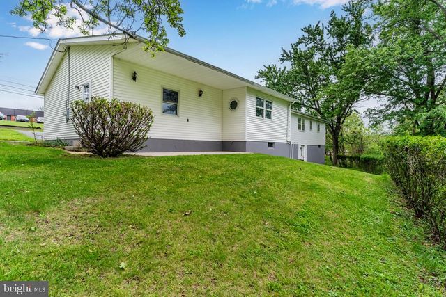 2228 KOHN RD, Harrisburg, PA 17110