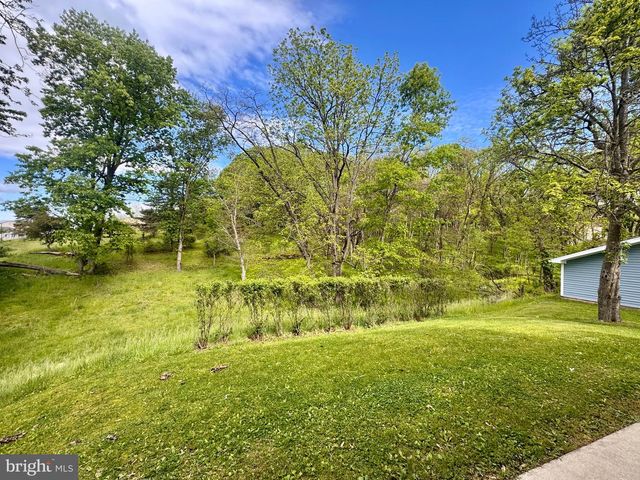 2228 KOHN RD, Harrisburg, PA 17110