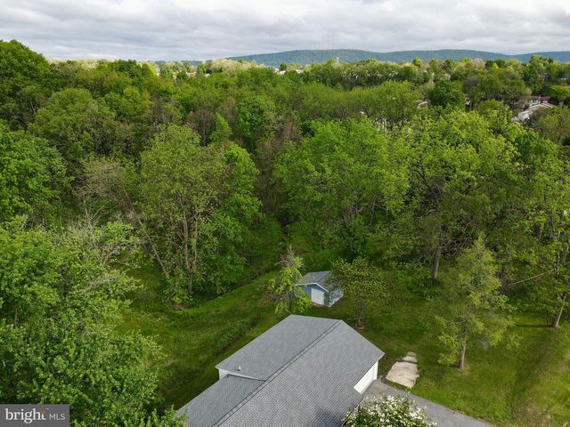 2228 KOHN RD, Harrisburg, PA 17110