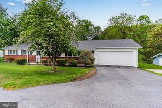 2228 KOHN RD, Harrisburg, PA 17110