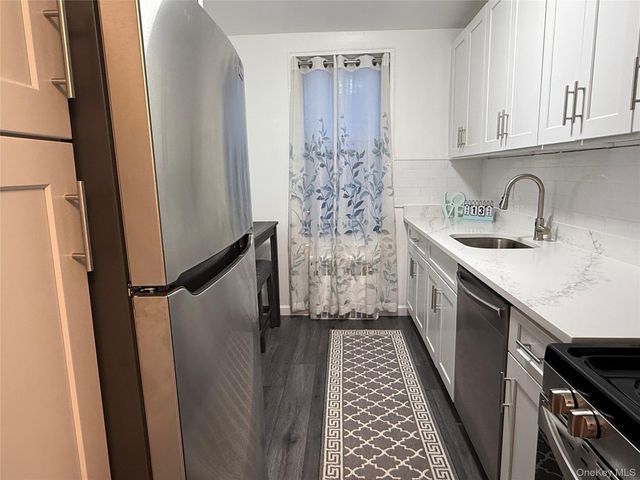 530 Dubois Avenue 7C, Valley Stream, NY 11581