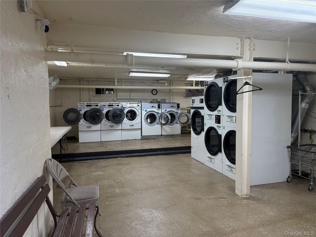 530 Dubois Avenue 7C, Valley Stream, NY 11581