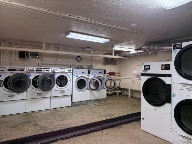 530 Dubois Avenue 7C, Valley Stream, NY 11581