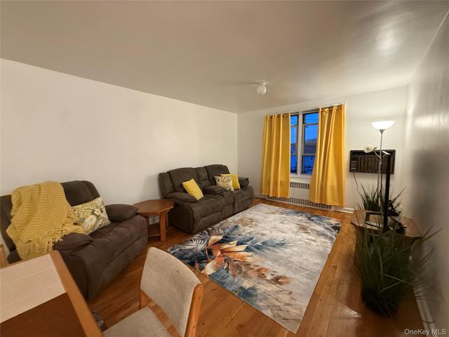 530 Dubois Avenue 7C, Valley Stream, NY 11581