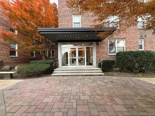 530 Dubois Avenue 7C, Valley Stream, NY 11581