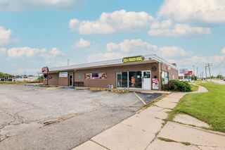 2502 S Oliver St, Wichita, KS 67210