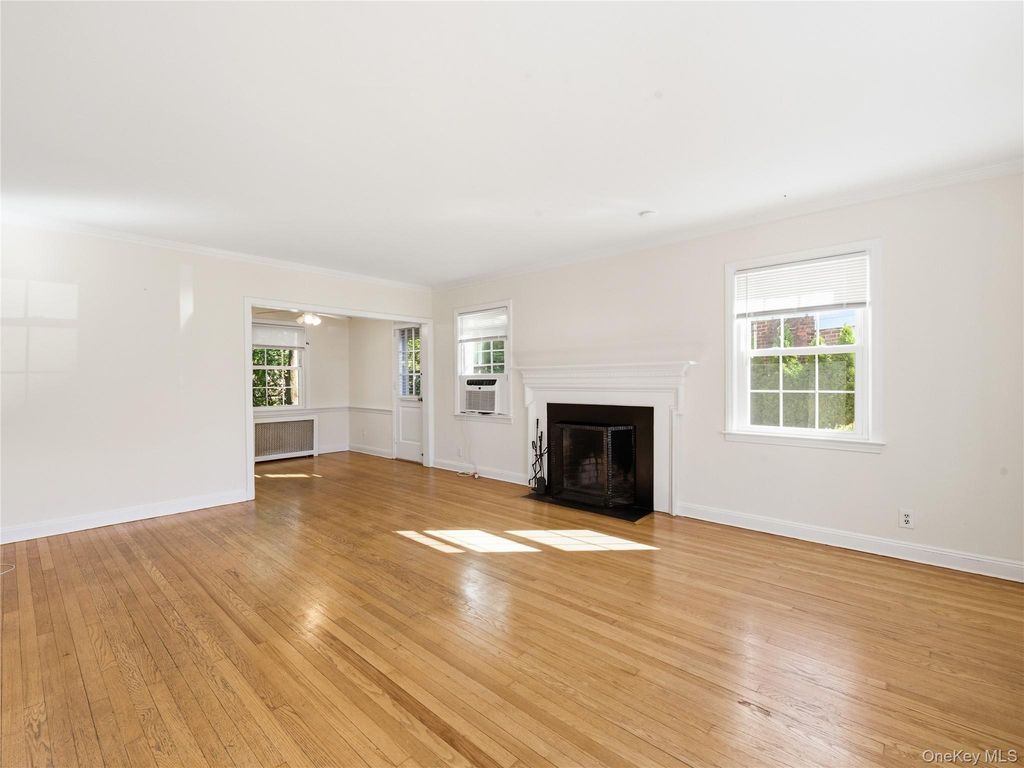 37 & 38 Bayview Court, Manhasset, NY 11030 — photo 3