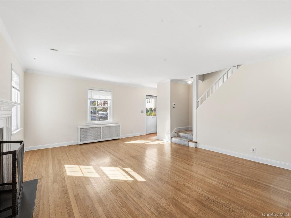 37 & 38 Bayview Court, Manhasset, NY 11030 — photo 5